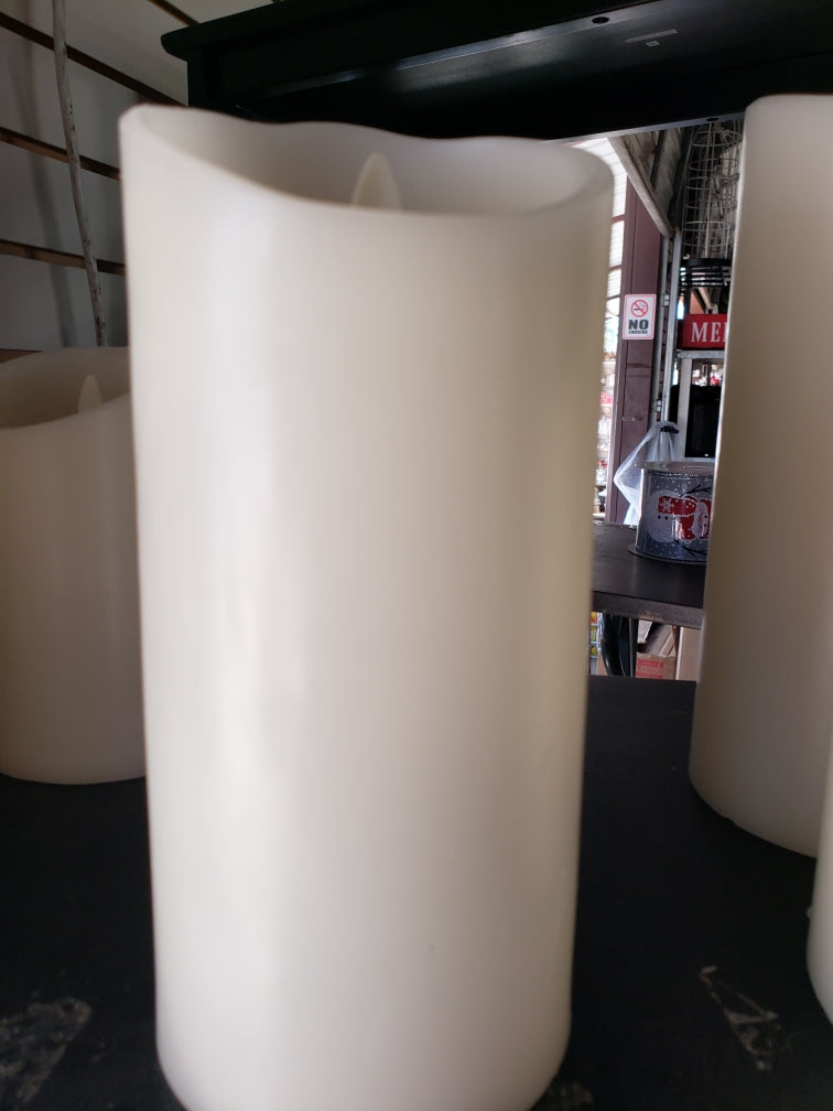 7" Push Flame Ivory Candle